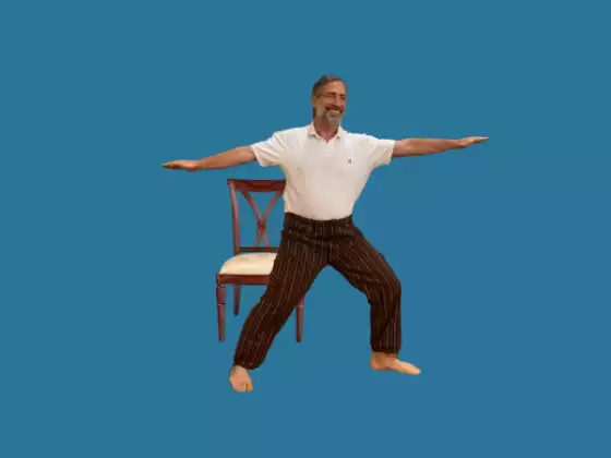 Yoga baseado em cadeira para saúde física e mental no trabalho ou em qualquer lugar