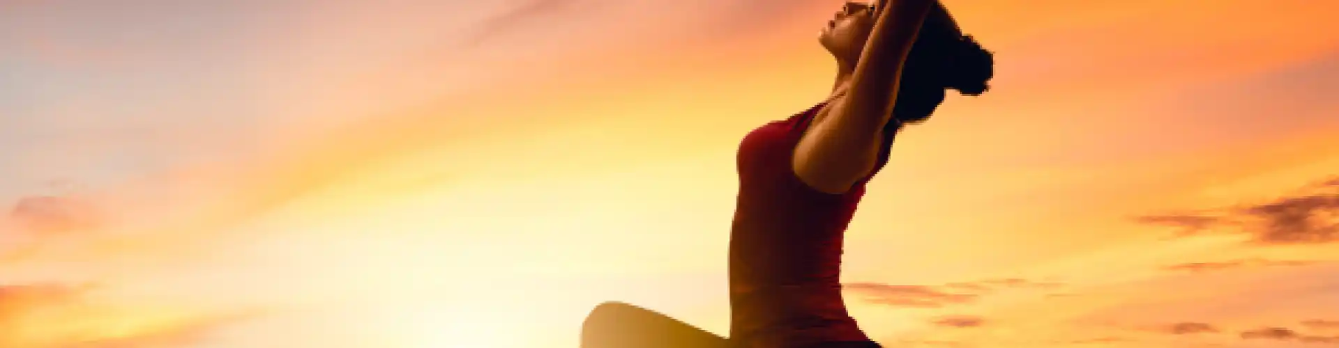 שיעור יוגה: סדרת סאן ירח - Online Class by The American Yoga Academy